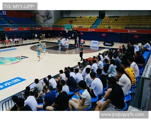 重庆篮球队在全国锦标赛中的比赛经验与表现分析