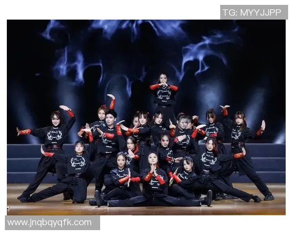 南京街舞队灵活性探讨：舞动城市节奏与青春活力的交融之旅